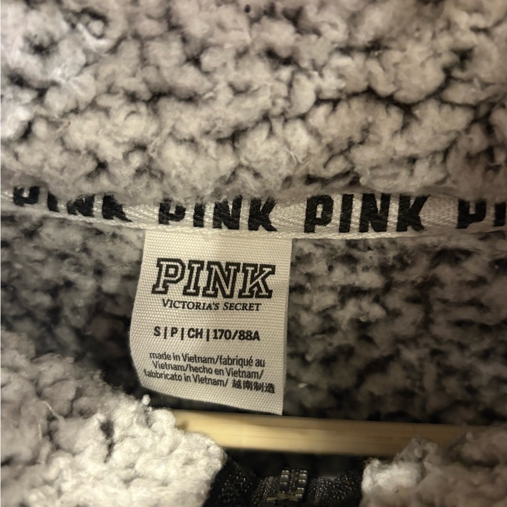 Victoria's Secret PINK Textured Gray Jacket - Picture 2 of 2